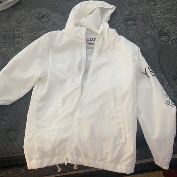 Yeezy SEASON 1 WindBreaker - Picture 4 of 4